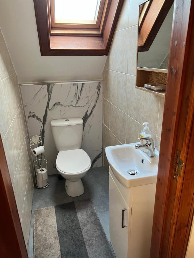 4 Bed Bungalow Near Airport Единбург Екстер'єр фото